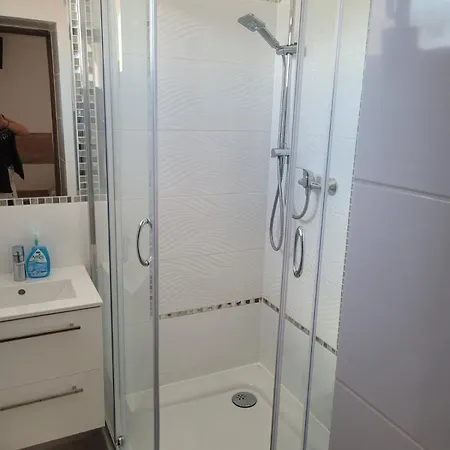 Nartorama Hotrest Bed & Breakfast