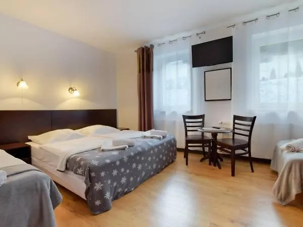 Nartorama Hotrest Alojamento de Acomodação e Pequeno-almoço Zieleniec (Klodzko)