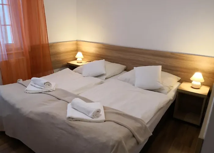 Nartorama Hotrest Bed & Breakfast