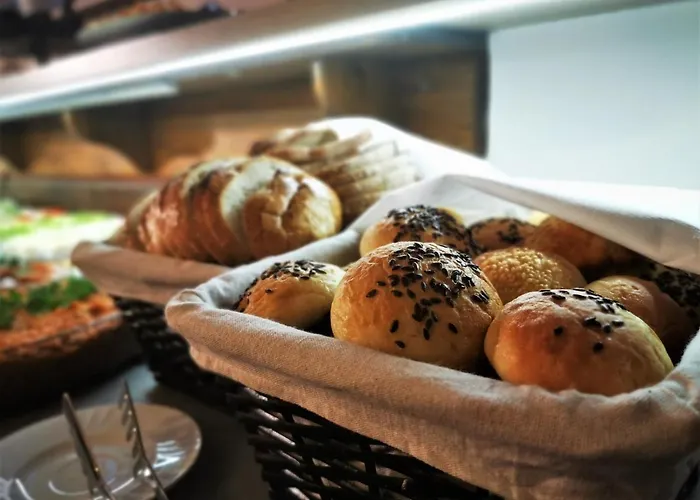 Alojamento de Acomodação e Pequeno-almoço Nartorama Hotrest 3*